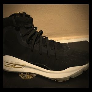 curry 4 size 8